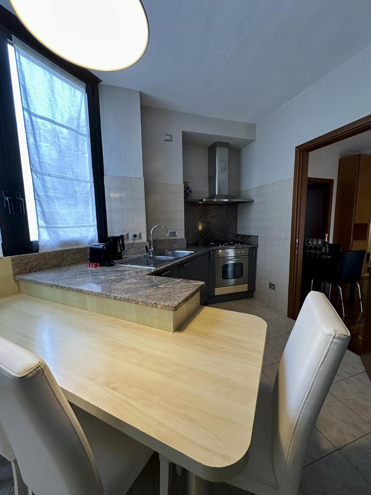 King Apartment Milano Bocconi Εξωτερικό φωτογραφία