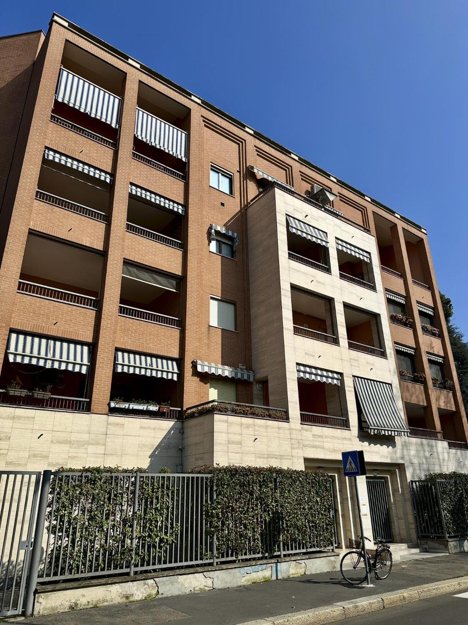 King Apartment Milano Bocconi Εξωτερικό φωτογραφία